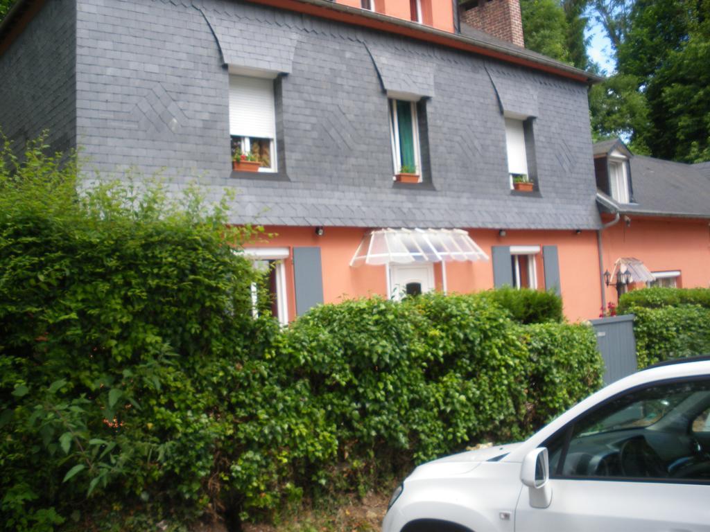 Bed and Breakfast Les Coquillettes Équemauville Exterior foto