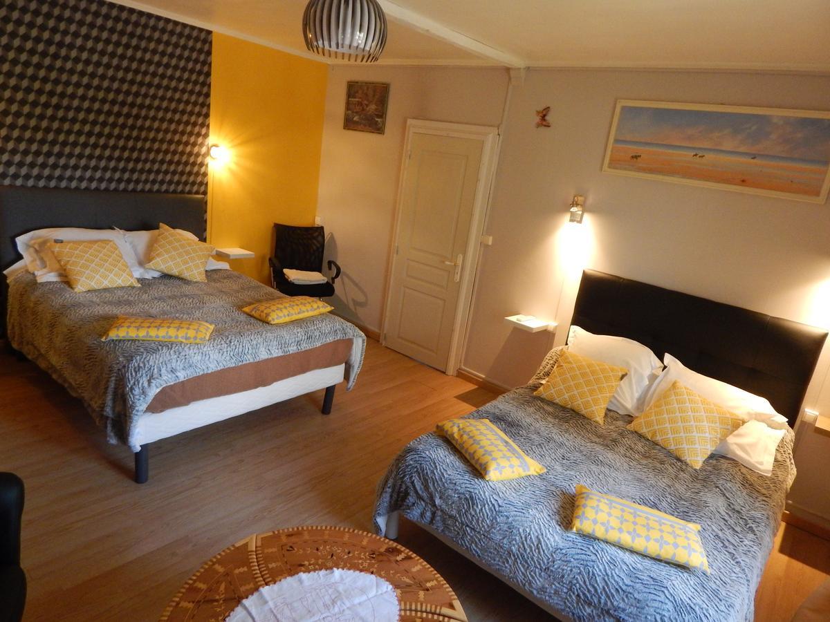 Bed and Breakfast Les Coquillettes Équemauville Exterior foto